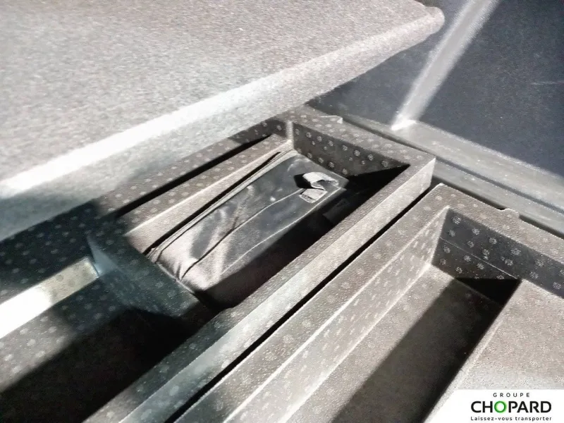 Image secondaire du véhicule 28