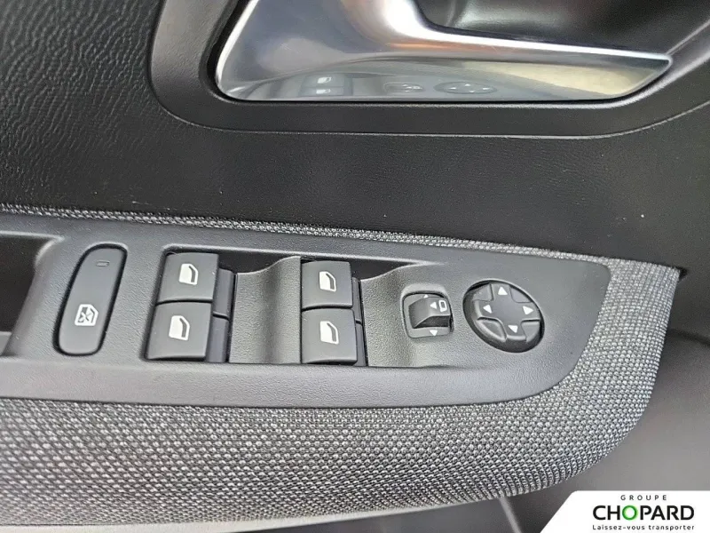 Image secondaire du véhicule 25