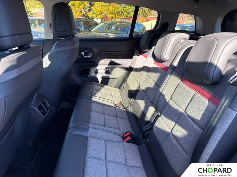 Image secondaire du véhicule 12