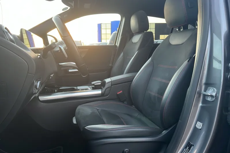 Image secondaire du véhicule 11