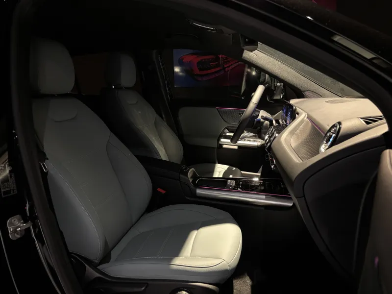 Image secondaire du véhicule 4