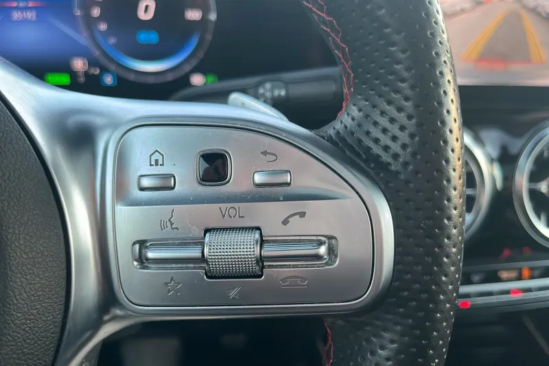 Image secondaire du véhicule 30