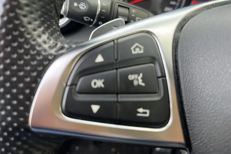 Image secondaire du véhicule 19