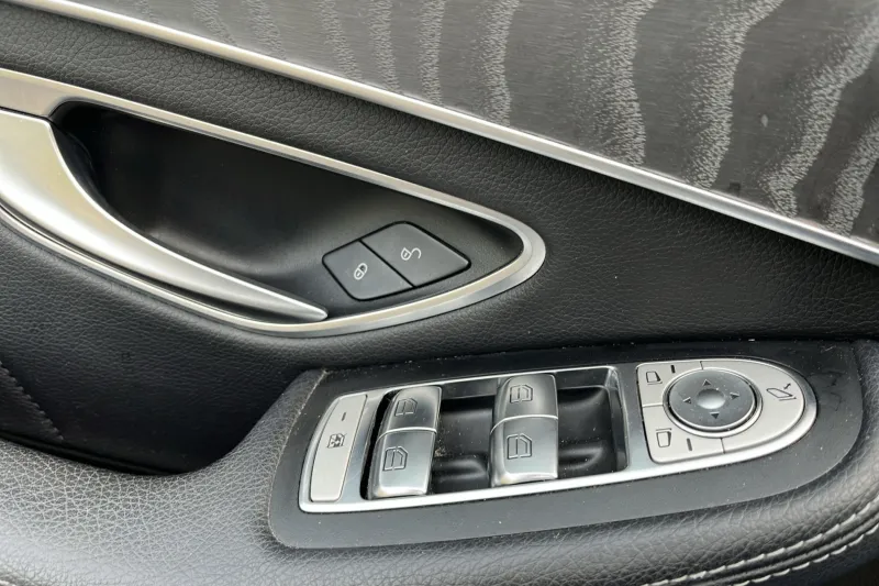 Image secondaire du véhicule 24