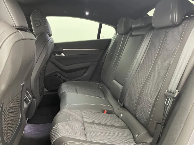 Image secondaire du véhicule 16