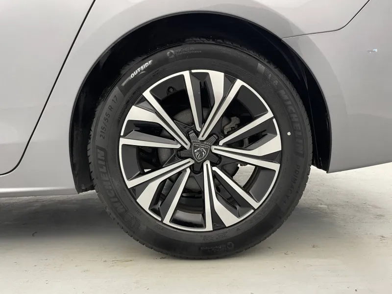 Image secondaire du véhicule 17