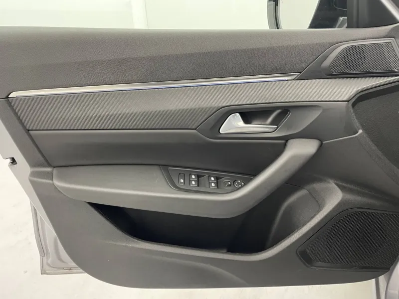 Image secondaire du véhicule 27