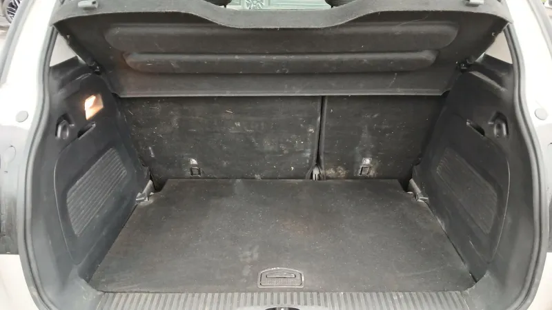 Image secondaire du véhicule 10