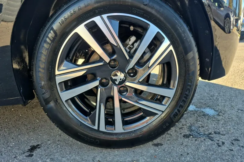 Image secondaire du véhicule 13