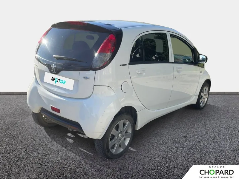 Image secondaire du véhicule 4