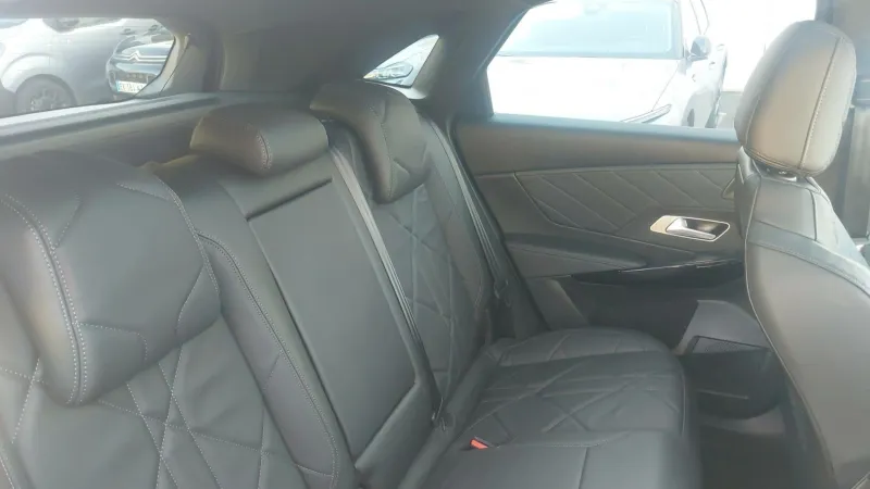 Image secondaire du véhicule 12