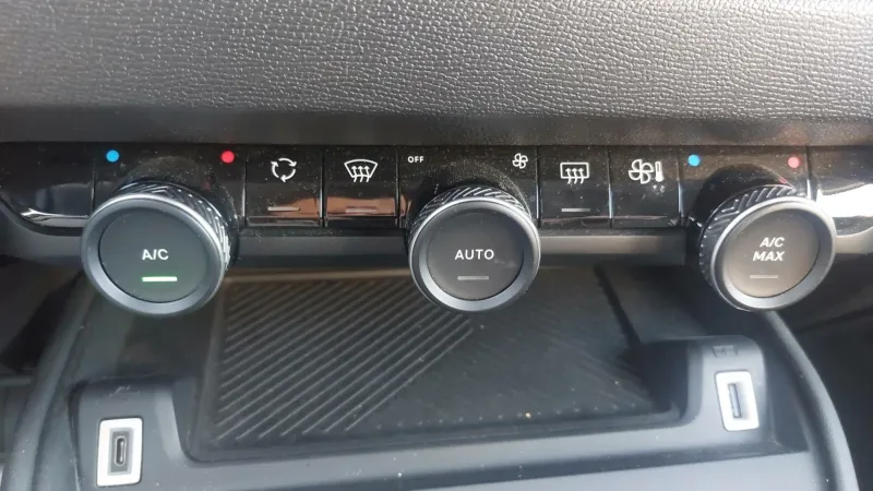 Image secondaire du véhicule 23