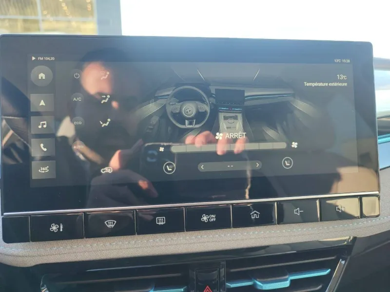 Image secondaire du véhicule 10