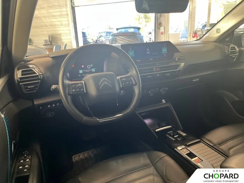 Image secondaire du véhicule 11