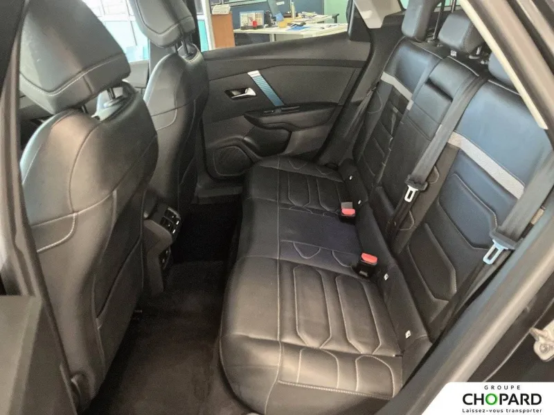 Image secondaire du véhicule 12