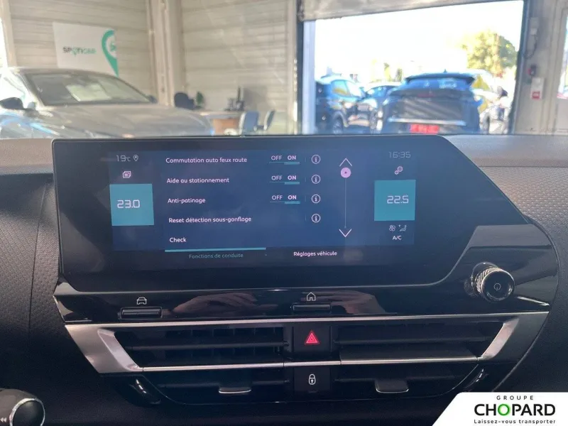 Image secondaire du véhicule 15