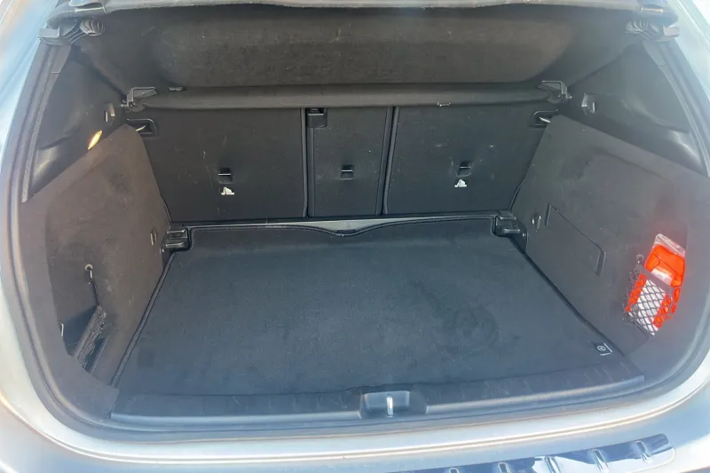 Image secondaire du véhicule 10