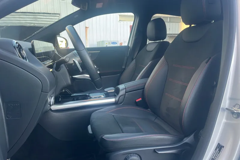 Image secondaire du véhicule 11