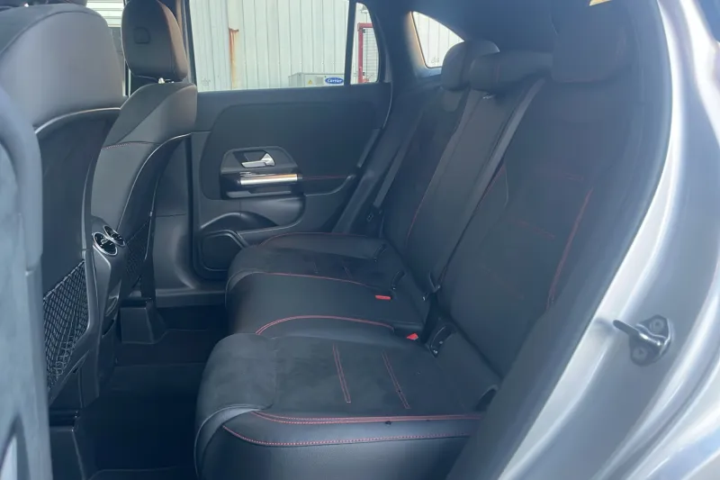 Image secondaire du véhicule 12