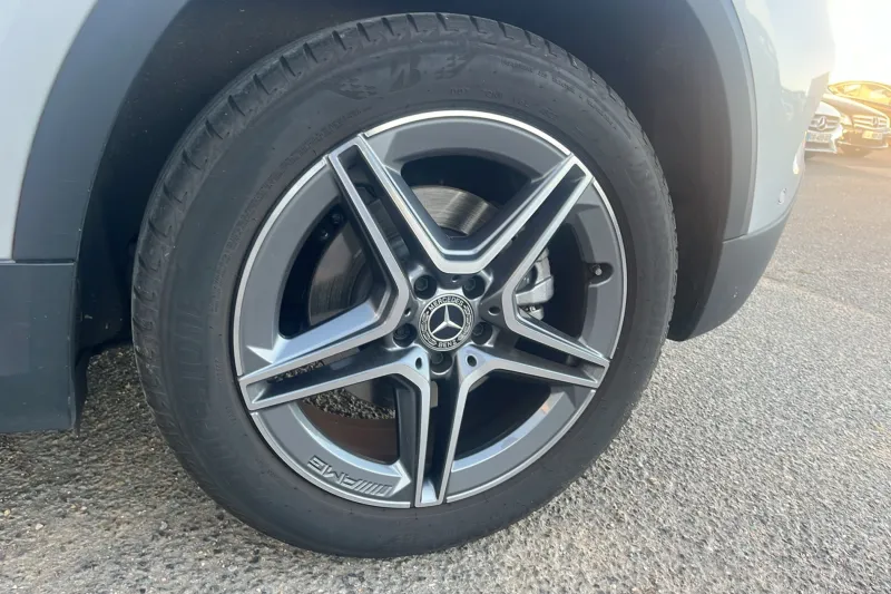 Image secondaire du véhicule 13