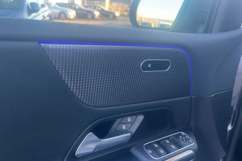 Image secondaire du véhicule 19