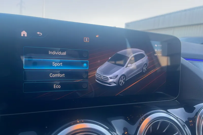 Image secondaire du véhicule 26