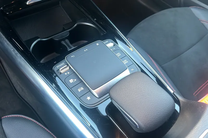 Image secondaire du véhicule 23