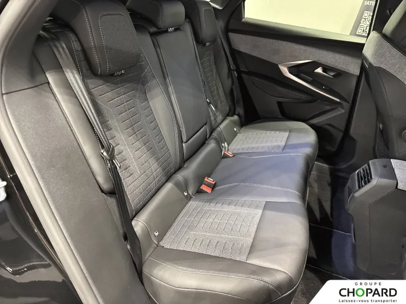 Image secondaire du véhicule 23