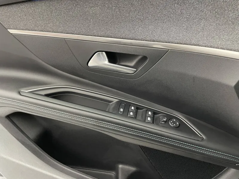 Image secondaire du véhicule 30