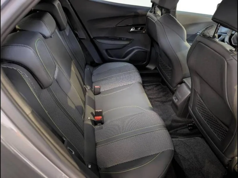 Image secondaire du véhicule 12