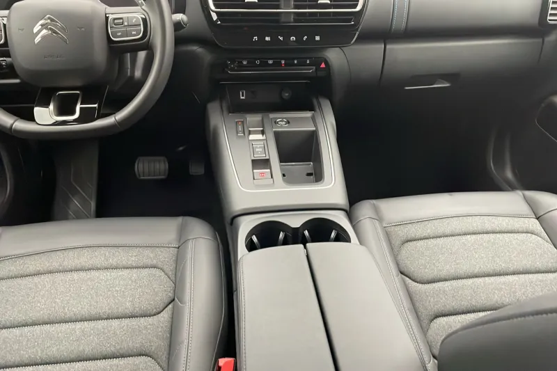 Image secondaire du véhicule 11