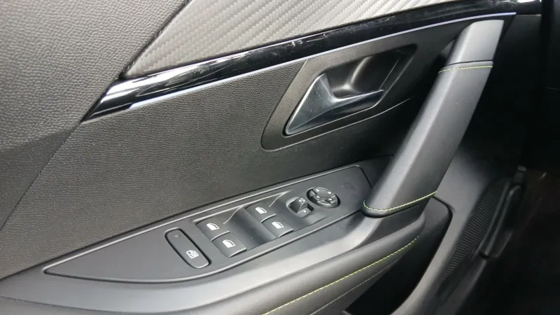 Image secondaire du véhicule 24