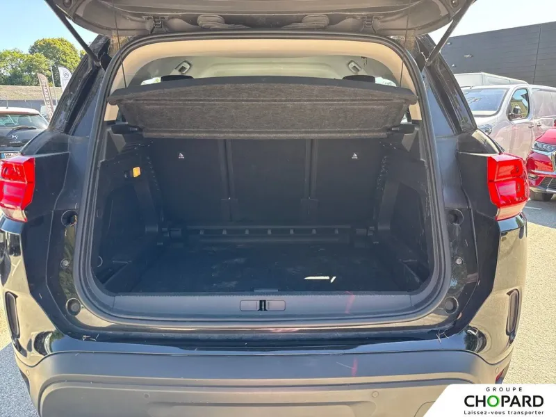 Image secondaire du véhicule 9