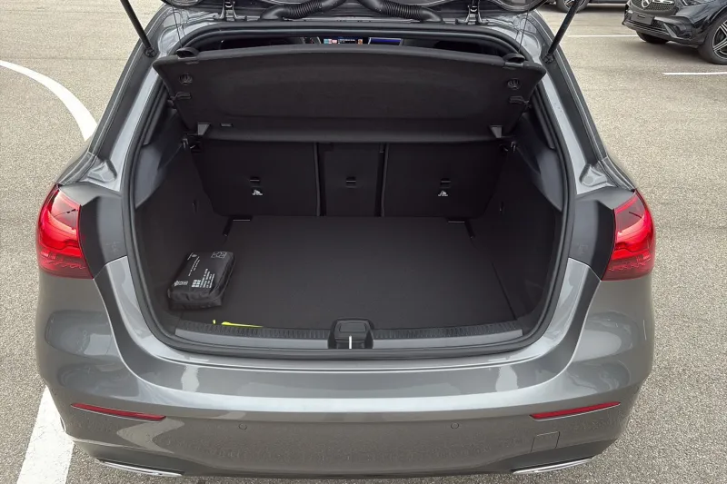 Image secondaire du véhicule 10