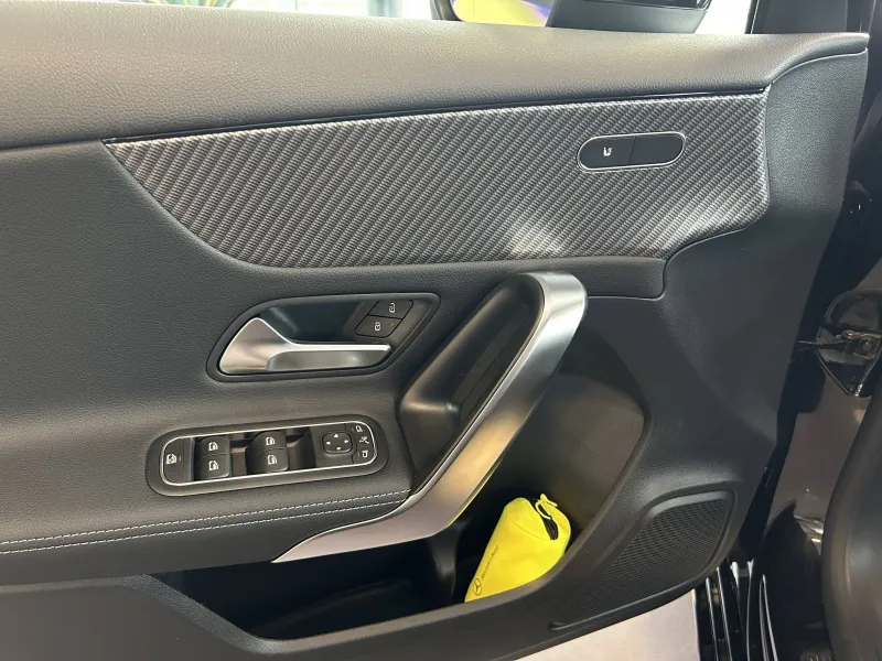 Image secondaire du véhicule 11