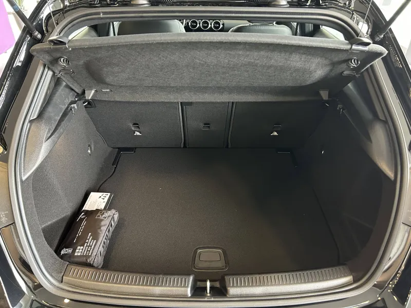 Image secondaire du véhicule 14