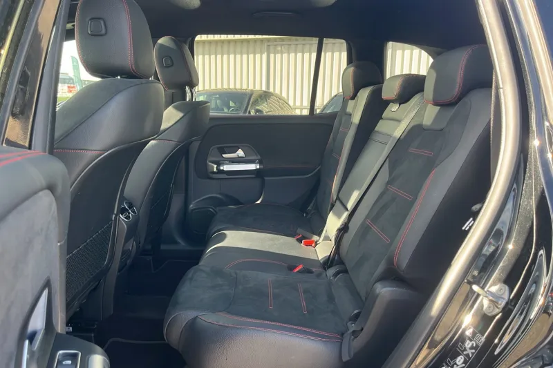 Image secondaire du véhicule 12