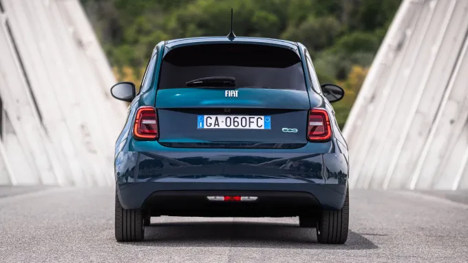 Fiat 500 électrique arrière
