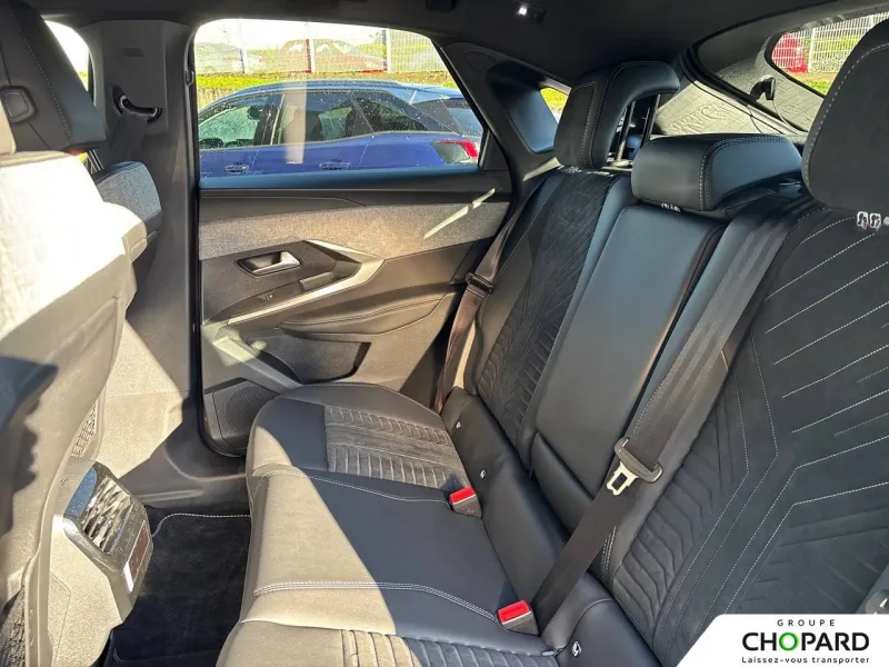 Image secondaire du véhicule 22