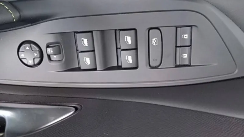 Image secondaire du véhicule 6