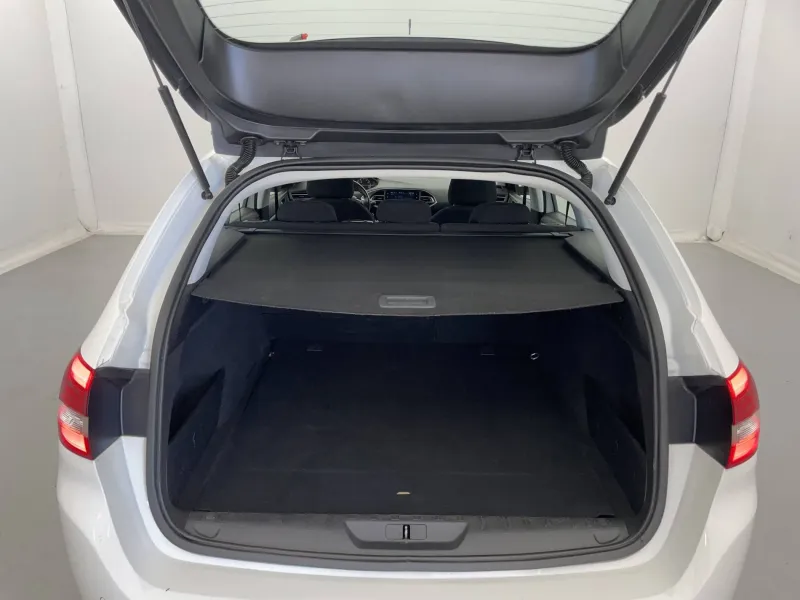 Image secondaire du véhicule 14