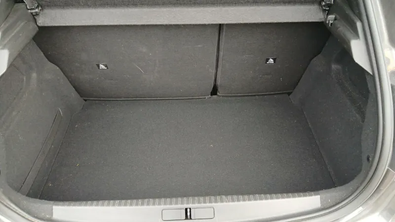 Image secondaire du véhicule 10