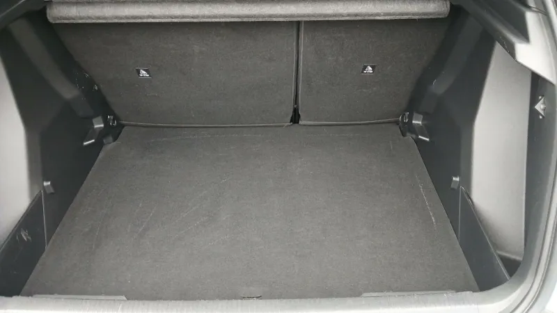 Image secondaire du véhicule 10