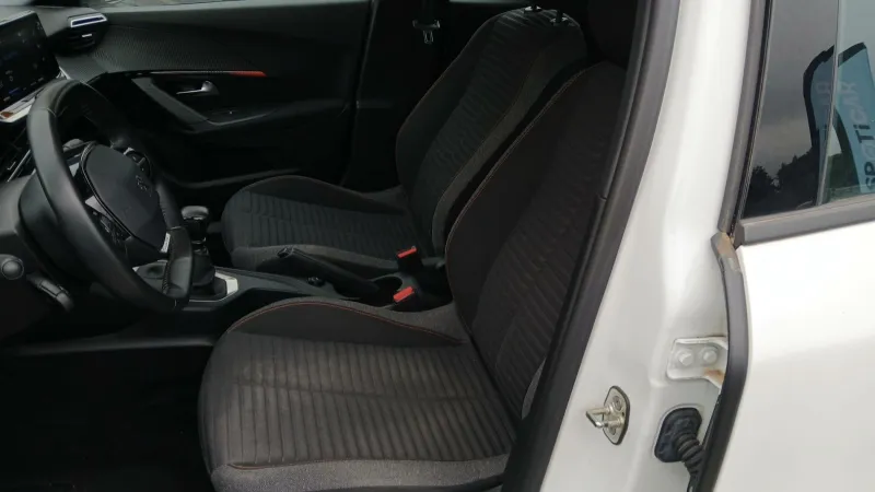 Image secondaire du véhicule 11