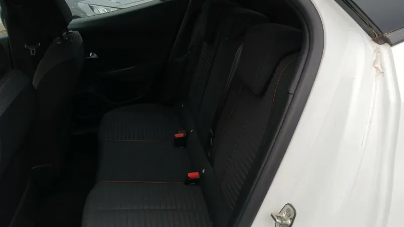 Image secondaire du véhicule 12