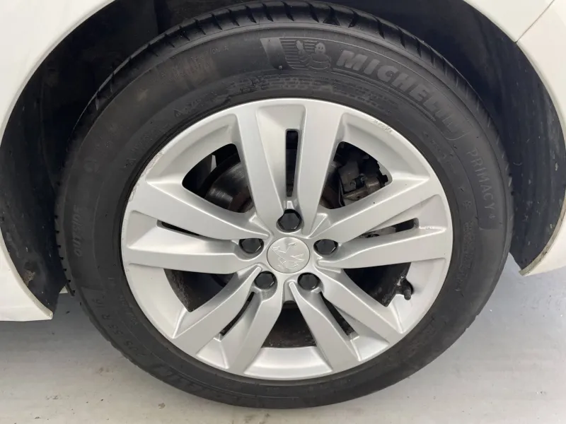 Image secondaire du véhicule 17