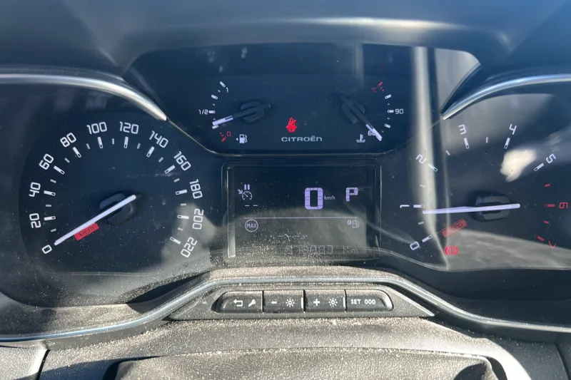 Image secondaire du véhicule 14