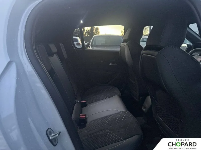 Image secondaire du véhicule 38