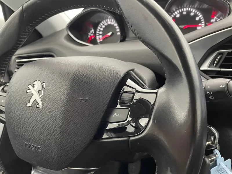 Image secondaire du véhicule 31