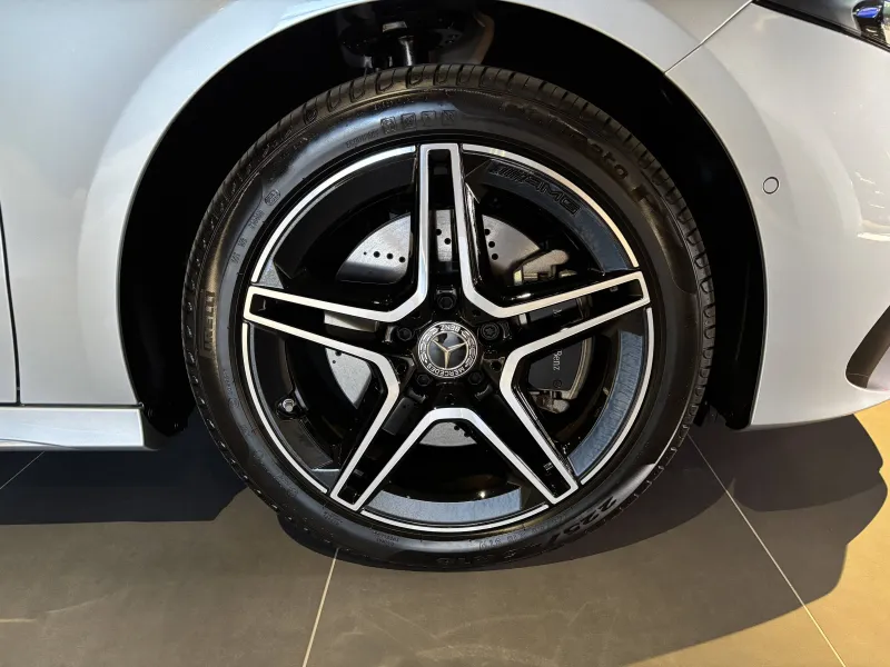 Image secondaire du véhicule 23